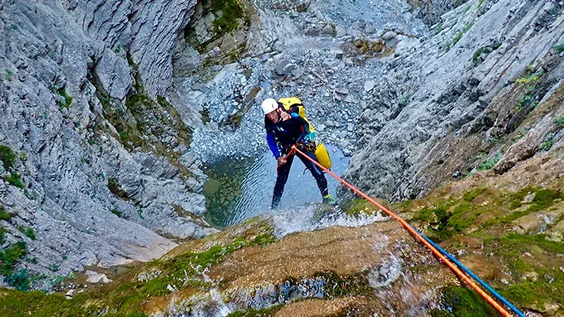 Canyons Verdon : rassemblement interclubs FFCAM à Moustiers-Sainte-Marie